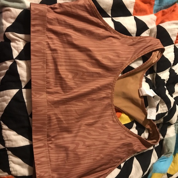 Fabletics Sage Printed Impact Medium Sports Bra - Picture 7 of 7